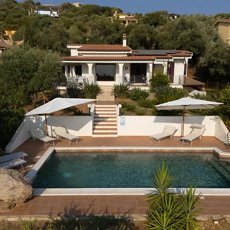Dada Sea View Villa, Pool And Charm فيلة كابيتانا